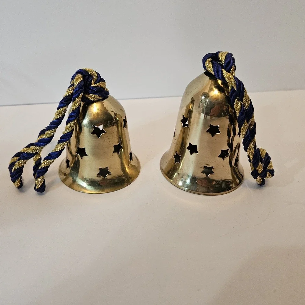 House of Lloyd Christmas Around the World Brass Bell Set Ornaments New In Box